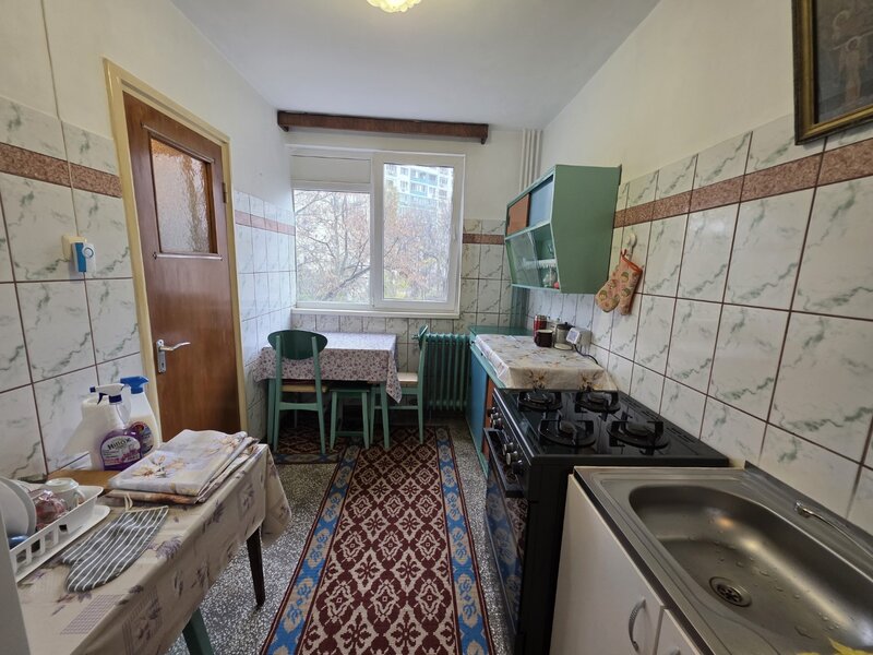 Titan Auchan, 10 minute metrou, Onisifor Ghibu intersectie 1 Decembrie 1918