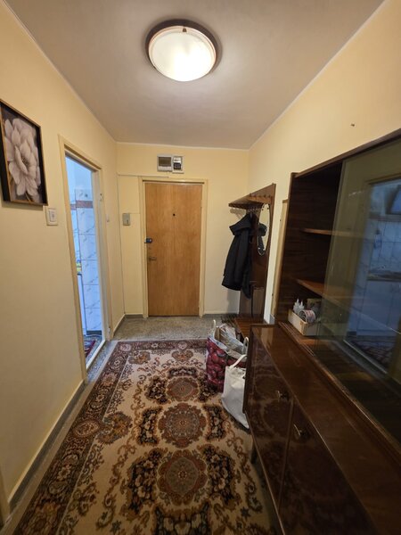 Titan Auchan, 10 minute metrou, Onisifor Ghibu intersectie 1 Decembrie 1918