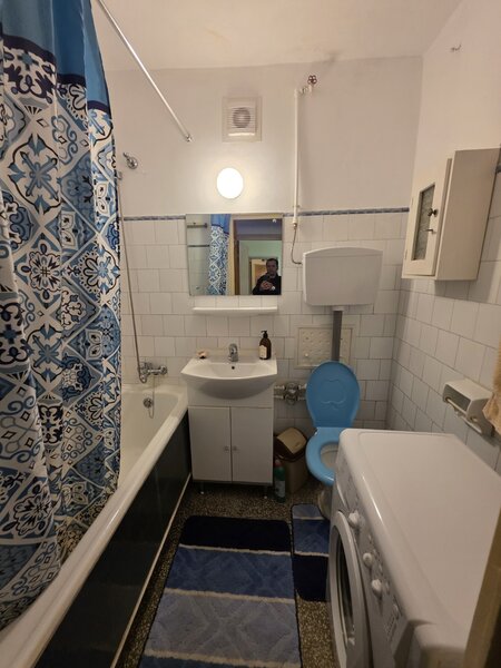 Titan Auchan, 10 minute metrou, Onisifor Ghibu intersectie 1 Decembrie 1918