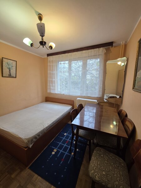 Titan Auchan, 10 minute metrou, Onisifor Ghibu intersectie 1 Decembrie 1918