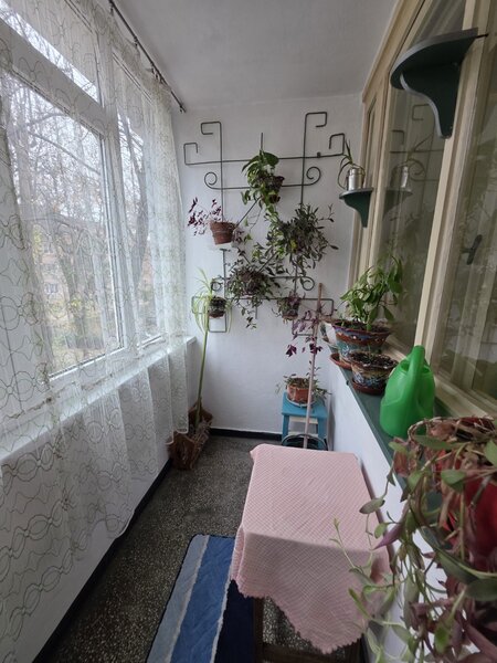 Titan Auchan, 10 minute metrou, Onisifor Ghibu intersectie 1 Decembrie 1918